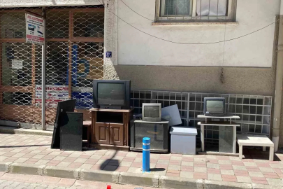 Bir dönemin vazgeçilmezi tüplü televizyonlar, şimdilerde nostalji yaşatıyor
