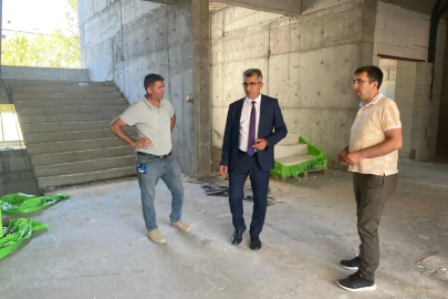 Söke Atatürk Ortaokulu inşaatında çalışmalar sürüyor
