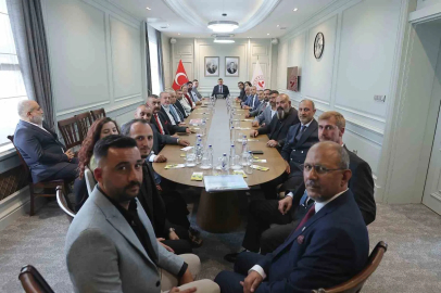 Roman toplumunun beklenti ve talepleri Bakanlık’ta ele alındı
