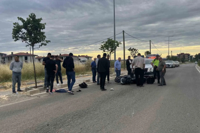 Tekirdağ’da otomobille motosikletin çarpıştığı kaza kameraya yansıdı

