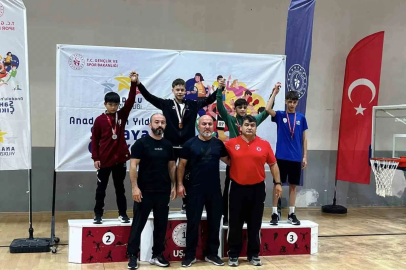 Yunusemreli güreşçilerden Uşak’tan 3 madalya
