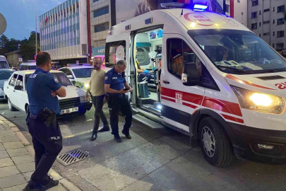 Kayseri’de bıçakla yaralanan genç esnafa sığındı: 1 yaralı
