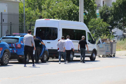 Uyuşturucu operasyonunda gözaltına alınan avukatlar adli tıbba sevk edildi
