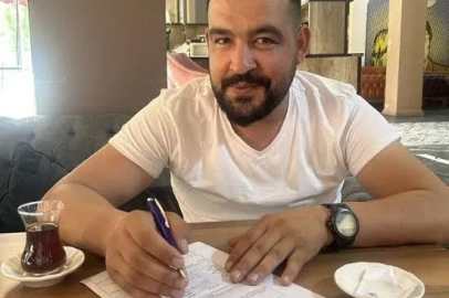 Kazada hurdaya dönen otomobilin sürücüsü hastanede hayatını kaybetti
