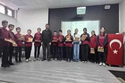 Genç yürekler Peygamberimizi anlamak için yarıştı
