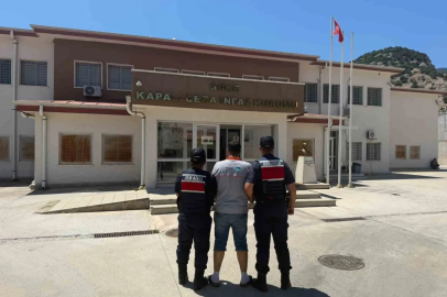 Kuşadası’nda uyuşturucu satıcısı yakalandı
