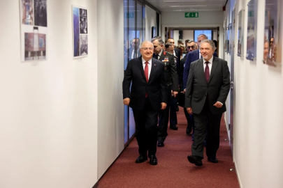 Milli Savunma Bakanı Güler, NATO Karargahı’nda
