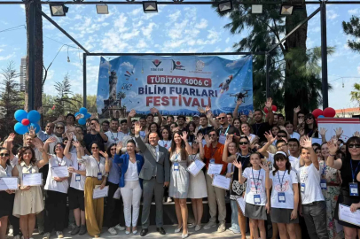 ‘TÜBİTAK 4006-C Bilim Fuarları Festivali’ İzmir’de kapılarını açtı
