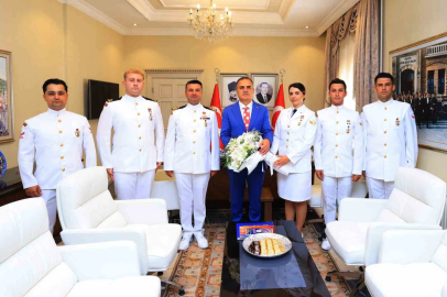 Sahil Güvenlik komutanından Vali Akbıyık’a ziyaret

