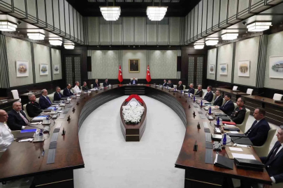 MGK Bildirisi: "Terörsüz Türkiye, terörsüz bölge hedeflerine yönelik çalışmalar değerlendirildi"
