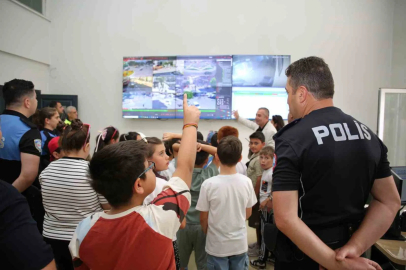 Polisten miniklere eğitim
