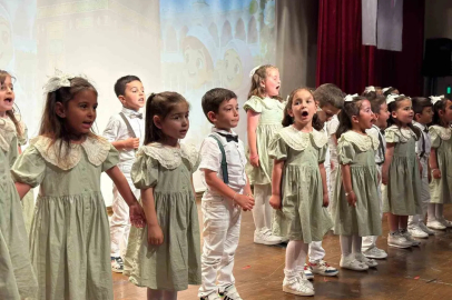 Sincanlı miniklerden yıl sonu gösterisi ve sergisi
