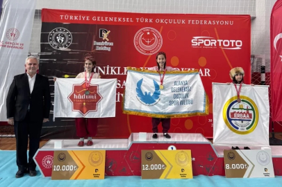 Alanyalı minik okçular Türkiye Şampiyonası’ndan madalyalarla döndü
