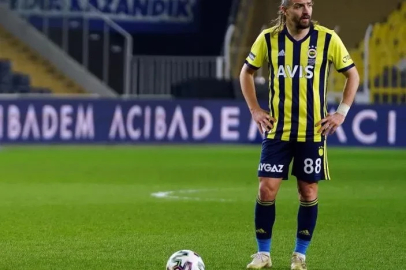 Caner Erkin, profesyonel futbol kariyerini noktaladı
