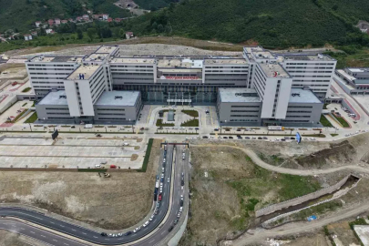 Bin 200 yataklı Ordu Şehir Hastanesi açılış için gün sayıyor
