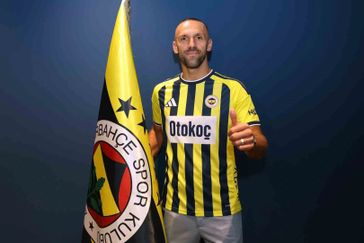 Fenerbahçe, Vedat Muriqi ile 3 yıllık sözleşme imzaladı
