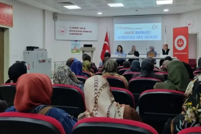 Bayburt’ta ‘Bir Yetime Aile Olmak’ konulu panel düzenlendi
