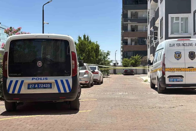 Kucağına aldığı çocuğuyla 8’inci kattan atladı: Anne öldü, çocuk ağır yaralandı
