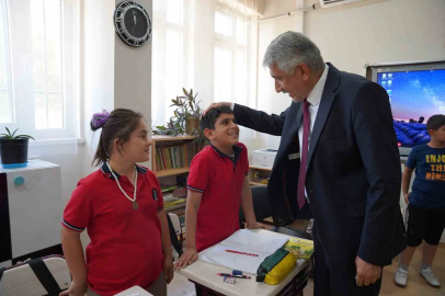 Başkan Hallaç’tan özel öğrencilere anlamlı ziyaret

