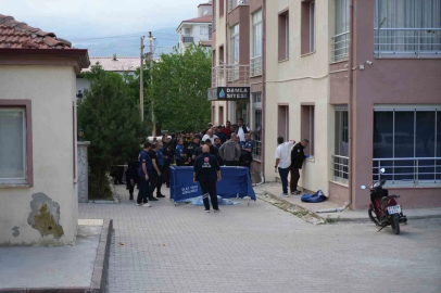 Niğde’de 10. kattan düşen genç hayatını kaybetti
