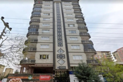 49 kişiye mezar olan Emre Apartmanı davasında belediye çalışanları hakim karşısında

