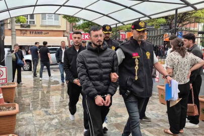 Eskişehir’de silahlı kavga olayının 2 şüphelisi adliyeye çıkarıldı
