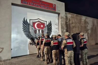 Iğdır’da 11 düzensiz göçmen ve 5 organizatör yakalandı
