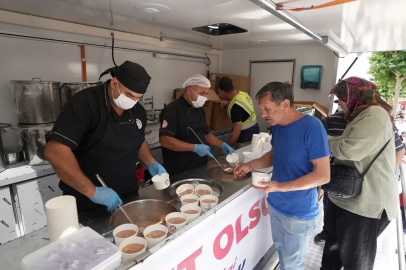 Denizli Büyükşehirden 3 noktada 10 bin kişilik aşure hayrı
