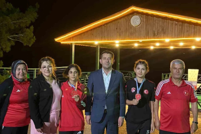 Genç güreşçiler Feke’nin gururu oldu
