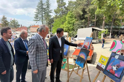 Şaphane’de yılsonu hayır çarşısı ve sergi yoğun ilgi gördü

