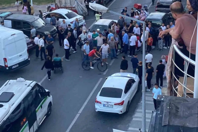 Ters yönden gelen otomobil ile motosiklet çarpıştı: 1 yaralı
