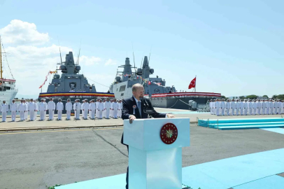 Cumhurbaşkanı Erdoğan: "Askeri gemi inşa sanayimiz, 103 yıllık cumhuriyet tarihimizin en yoğun ve en verimli günlerini yaşıyor"
