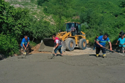 Ordu’da heyelan sonucu açılan alternatif yol betonla güçlendirildi
