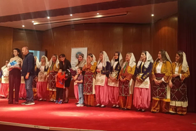 ESSİVDER Halk Oyunları Topluluğu yılsonu gösterisi yoğun ilgi gördü
