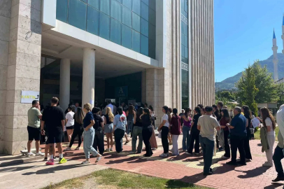 Alanya’da 5 bin 994 öğrenci AYT heyecanı yaşıyor
