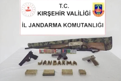 Kırşehir’de ruhsatsız silah operasyonu: 4 silah ele geçirildi
