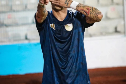 Benhur Keser Erzurumspor’a veda etti
