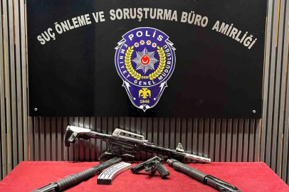 Gaziantep’te 4 afet ruhsatsız silah ele geçirildi: 2 gözaltı
