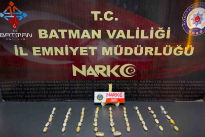 Batman’da inanılmaz olay: 4 yolcunun midesinden 353 parça halinde 2  kilo 700 gram uyuşturucu çıktı
