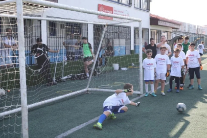Merkezefendi Yaz Spor Okullarında kaleci eğitimleri başlıyor
