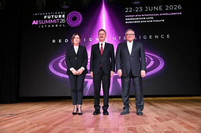 Future AI Summit 26’da konuşan Savunma Sanayi Başkanı Görgün: "Bir haftada 240 milyon dolar, ayda 1 milyar dolar civarı savunma sanayi ihracatı yapıyoruz"
