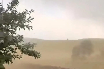 Bingöl’de şiddetli fırtına kameralara yansıdı
