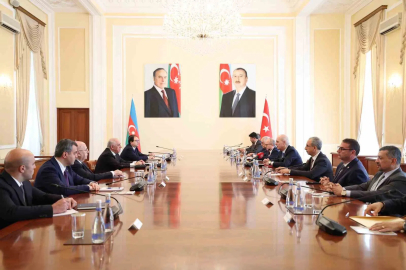 TBMM Başkanı Kurtulmuş, Azerbaycan Başbakanı Esedov ile görüştü
