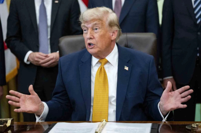 Trump: "İran, yalan haberlerin aksine Hürmüz Boğazı’ndan geçen gemilerden hiçbir geçiş ücreti almadığını ABD’ye bildirdi"
