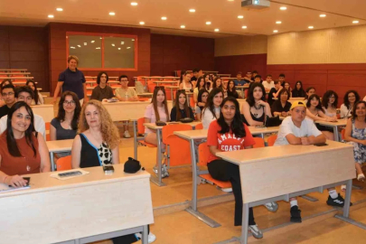 EÜ İletişim Fakültesinden lise öğrencilerine ’Yeni Medya ve Podcast Atölyesi’
