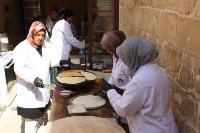 Midyat’ta kadın girişimciler el emekleri ile yöresel ürünleri tanıtıyor

