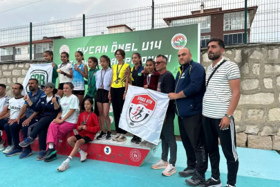 Sivaslı atletler Kütahya’da Sivas rüzgârı estirdi
