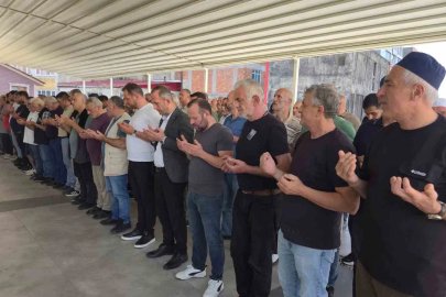 Rize’deki feci kazada hayatını kaybedenler toprağa verildi
