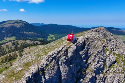Off-road tutkunları 1850 rakımda Türk bayrağı açtı

