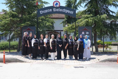 Hem öğreniyor hem eğleniyorlar
